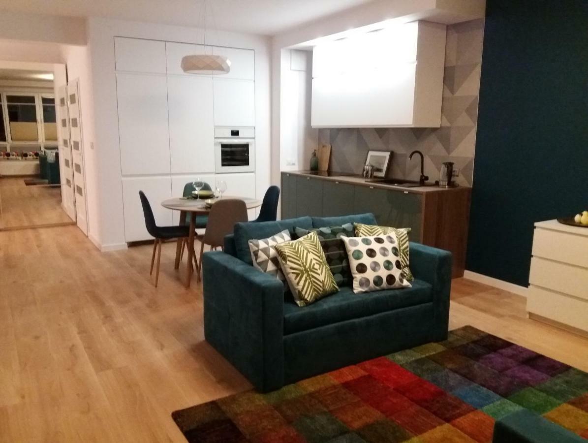 Apartament Pruszkow Luaran gambar